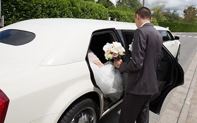 On-Time Elegance: Why Professionalism Matters in Wedding Limo Services in Toronto